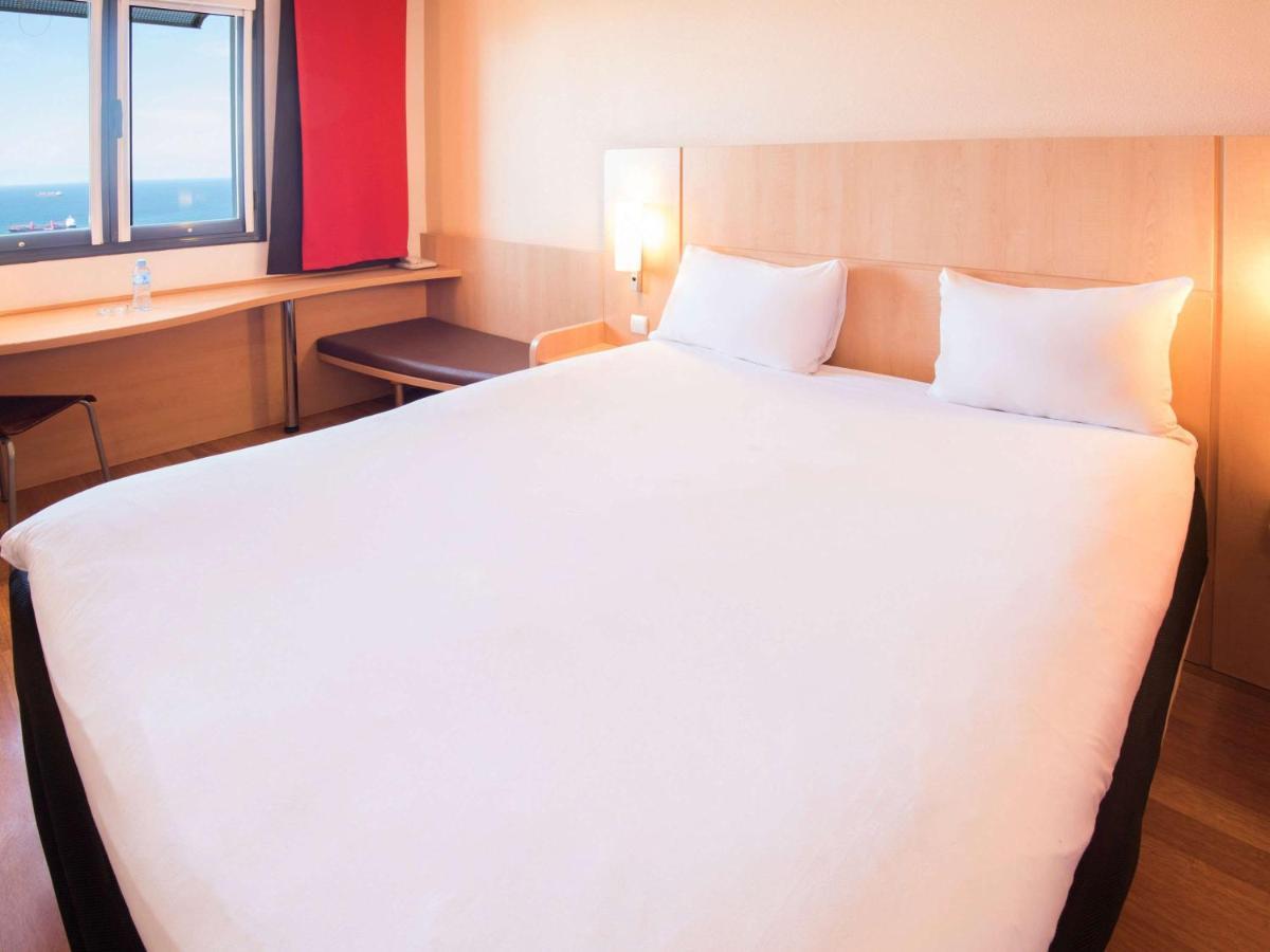 Ibis Oran Les Falaises Eksteriør bilde