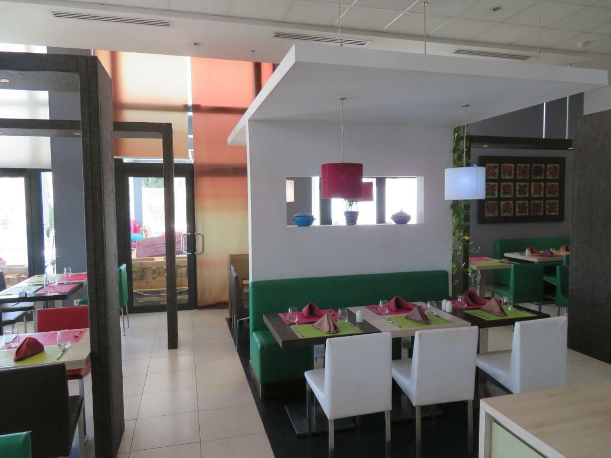 Ibis Oran Les Falaises Eksteriør bilde